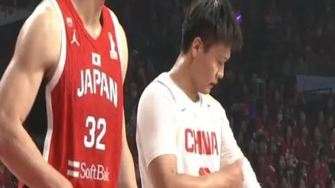 【重磅焦点对决！22胜15负，阿斯顿维拉挑战布伦特福，谁能笑到最后？】